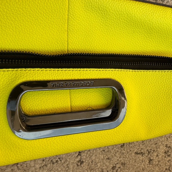 BCBGMaxAzria Bold Yellow Wristlet neon in Great condition minor marks see pics - Picture 6 of 16